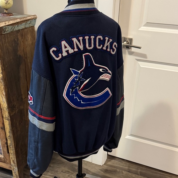 Vintage Roots Y2K Canucks Varsity Jacket - size xxl (as is) - Picture 3 of 17
